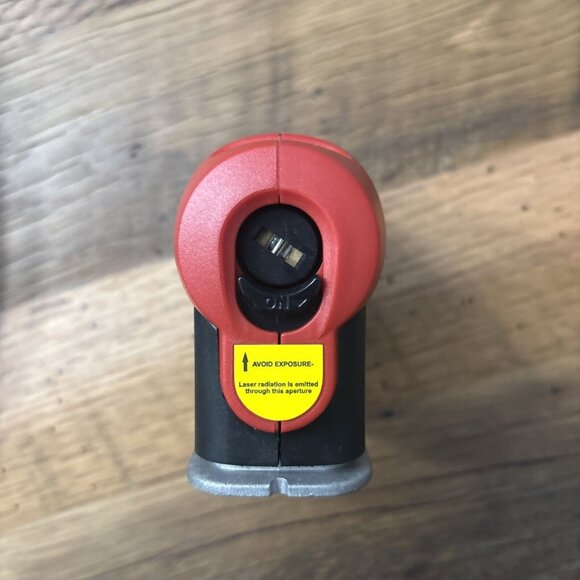 Craftsman 4-in-1 Level with Laser Trac Carry Case & Glasses, Model No. 320.48251 - Picture 3 of 10